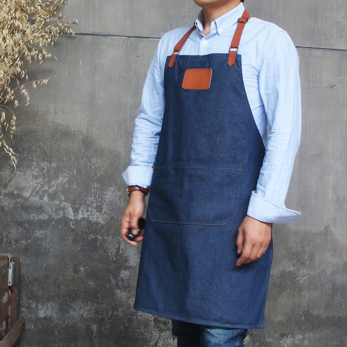 NO:2309 Cowboy Men's Apron with Adjustable Shoulder Strap for Restaurant, Cafe, Customized Logo, Blue Denim Black Cowboy Apron double strap