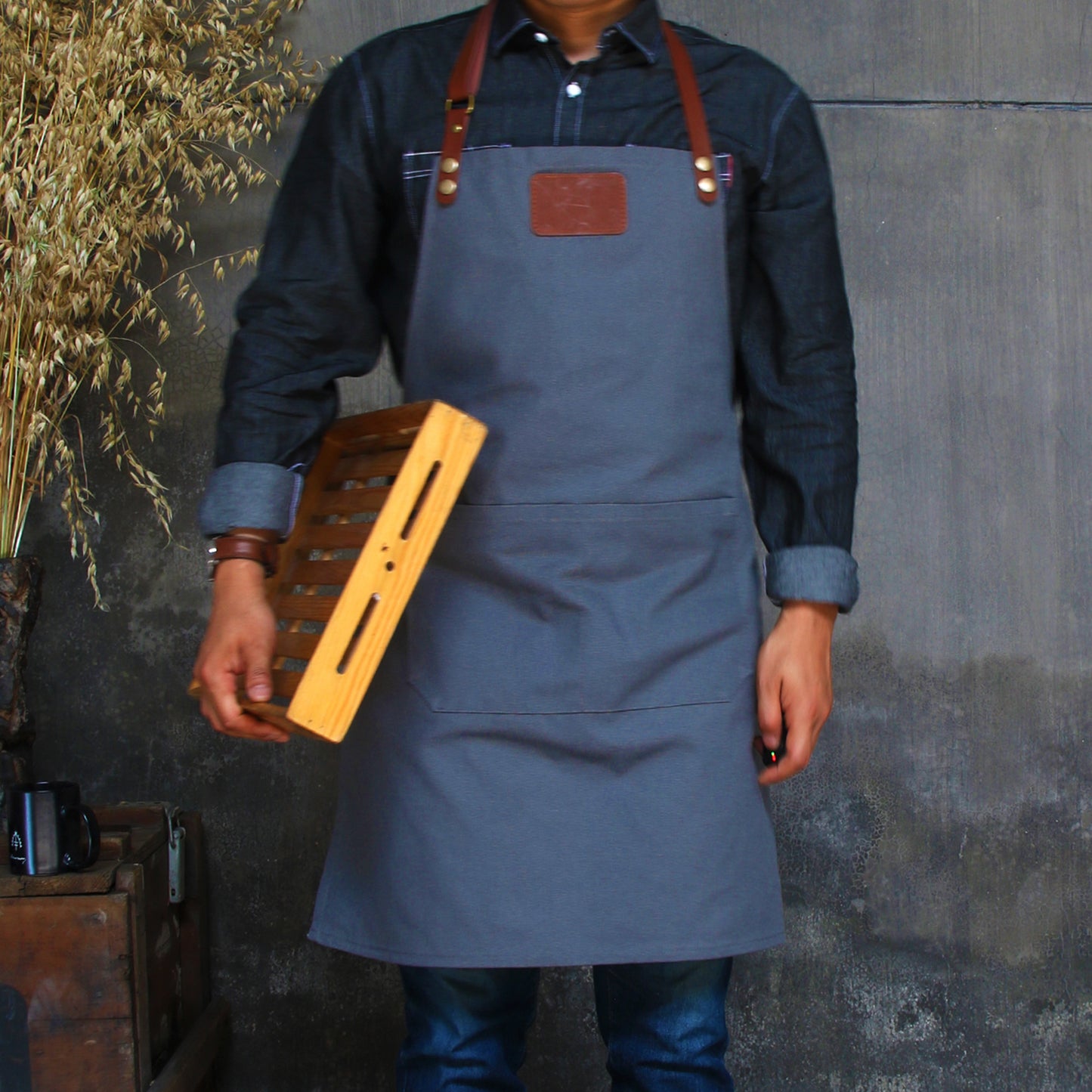 coffee shop restaurant waiter apron, custom logo, shoulder straps can be adjusted, medium thickness.A127