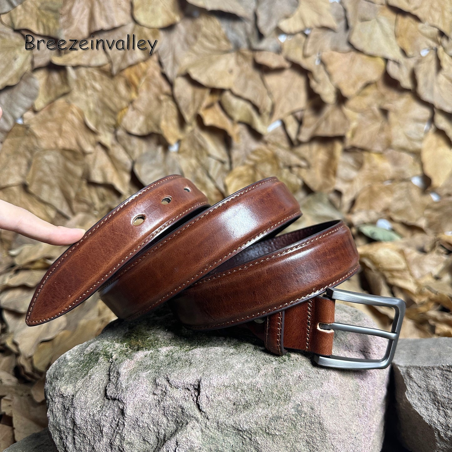 01Handmade Personalized Vintage Leather Belt - Full Grain Cowhide with Custom Engraving