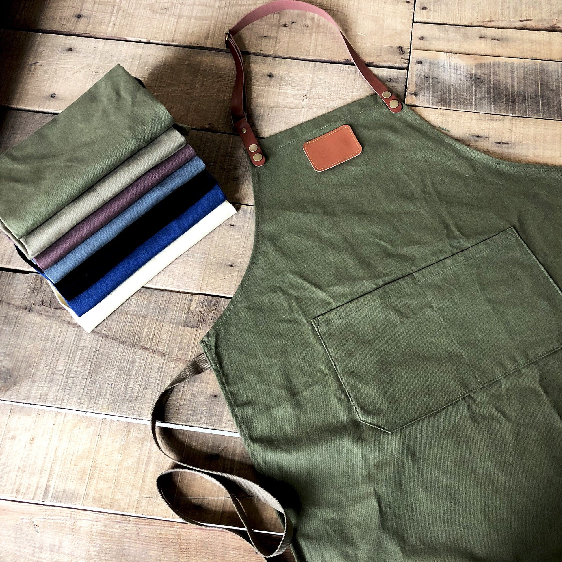 apron for menGreen new style canvas apron with adjustable straps for restaurant,bakery,cafe, kitchen486